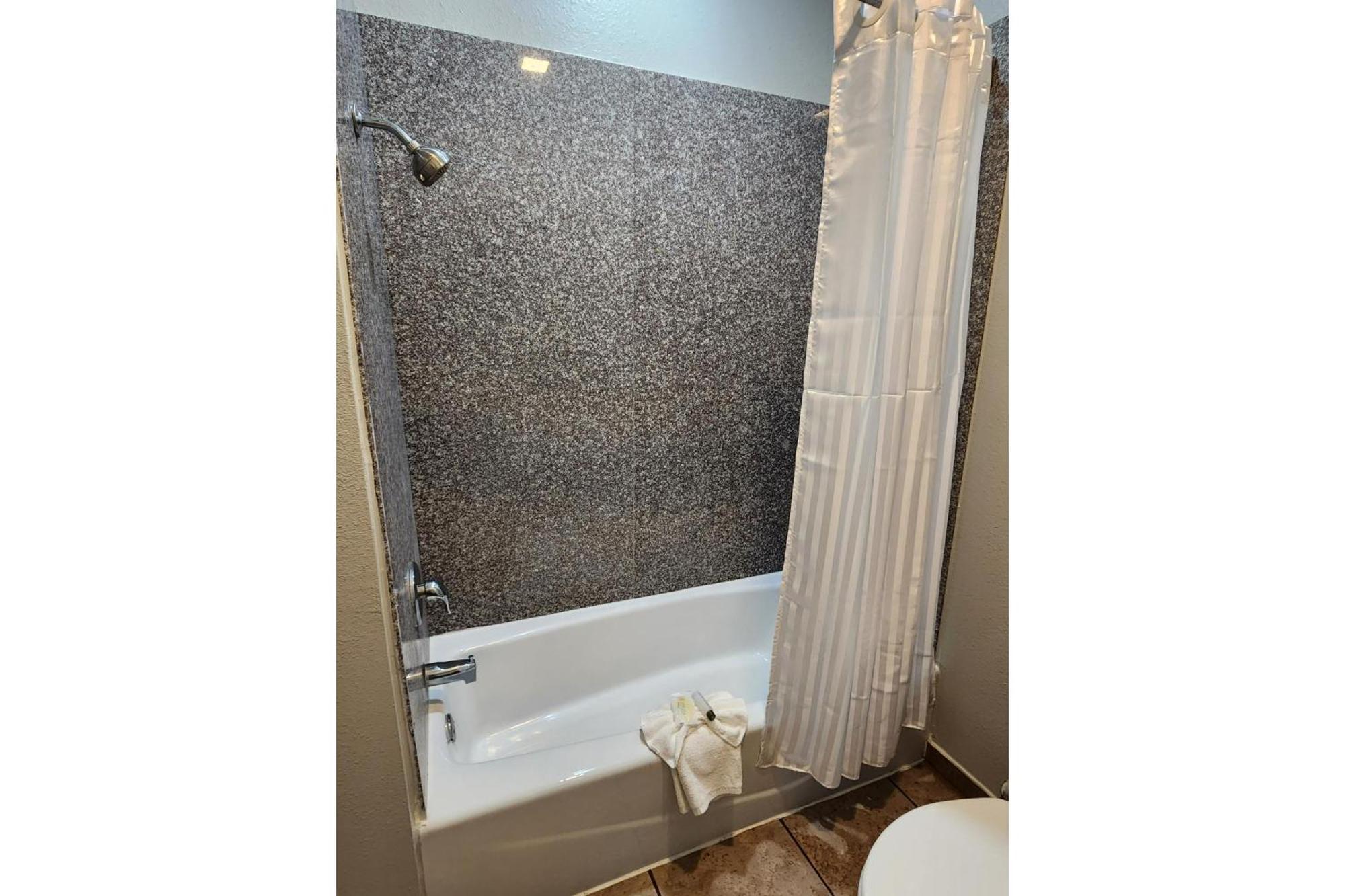Atria Inn & Suites By Oyo, Jourdanton, Tx 외부 사진