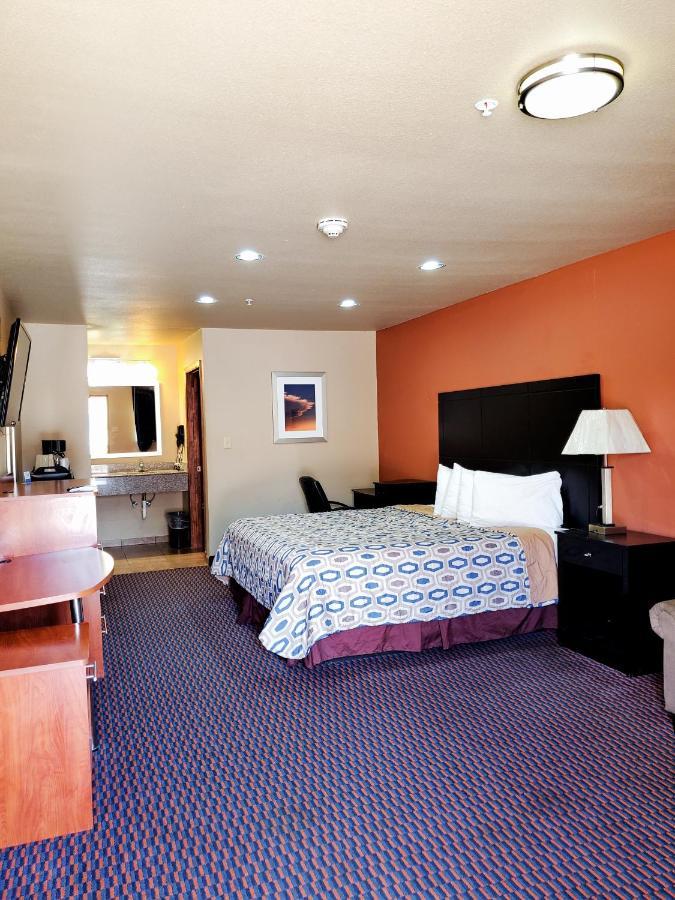 Atria Inn & Suites By Oyo, Jourdanton, Tx 외부 사진