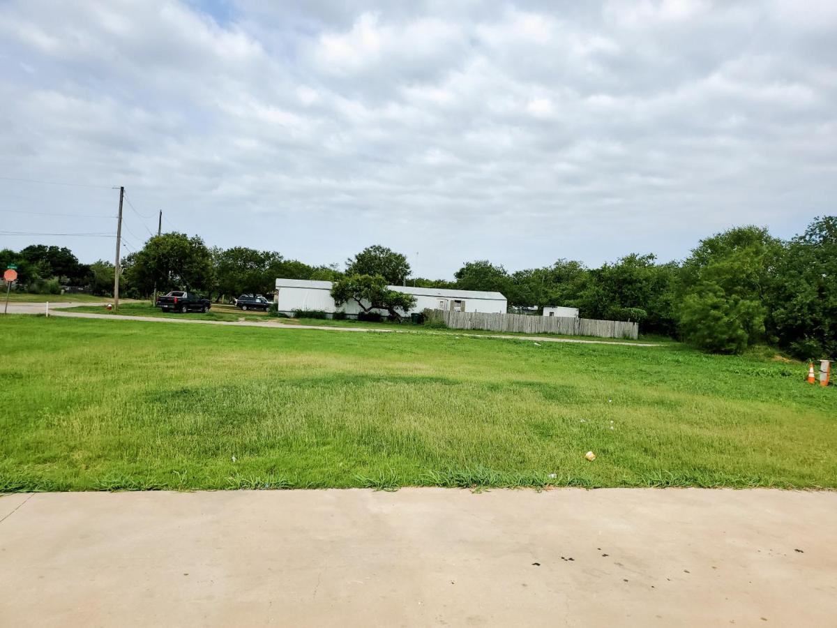 Atria Inn & Suites By Oyo, Jourdanton, Tx 외부 사진